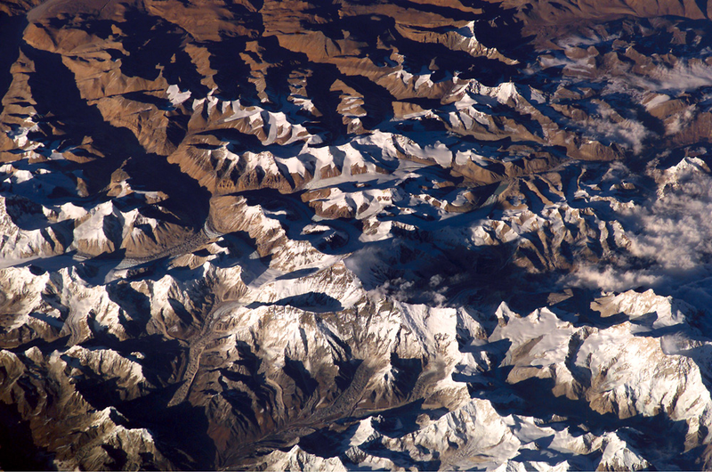 Illustration for article titled Finding The Tallest Mountain On Earth Is Strangely Elusive